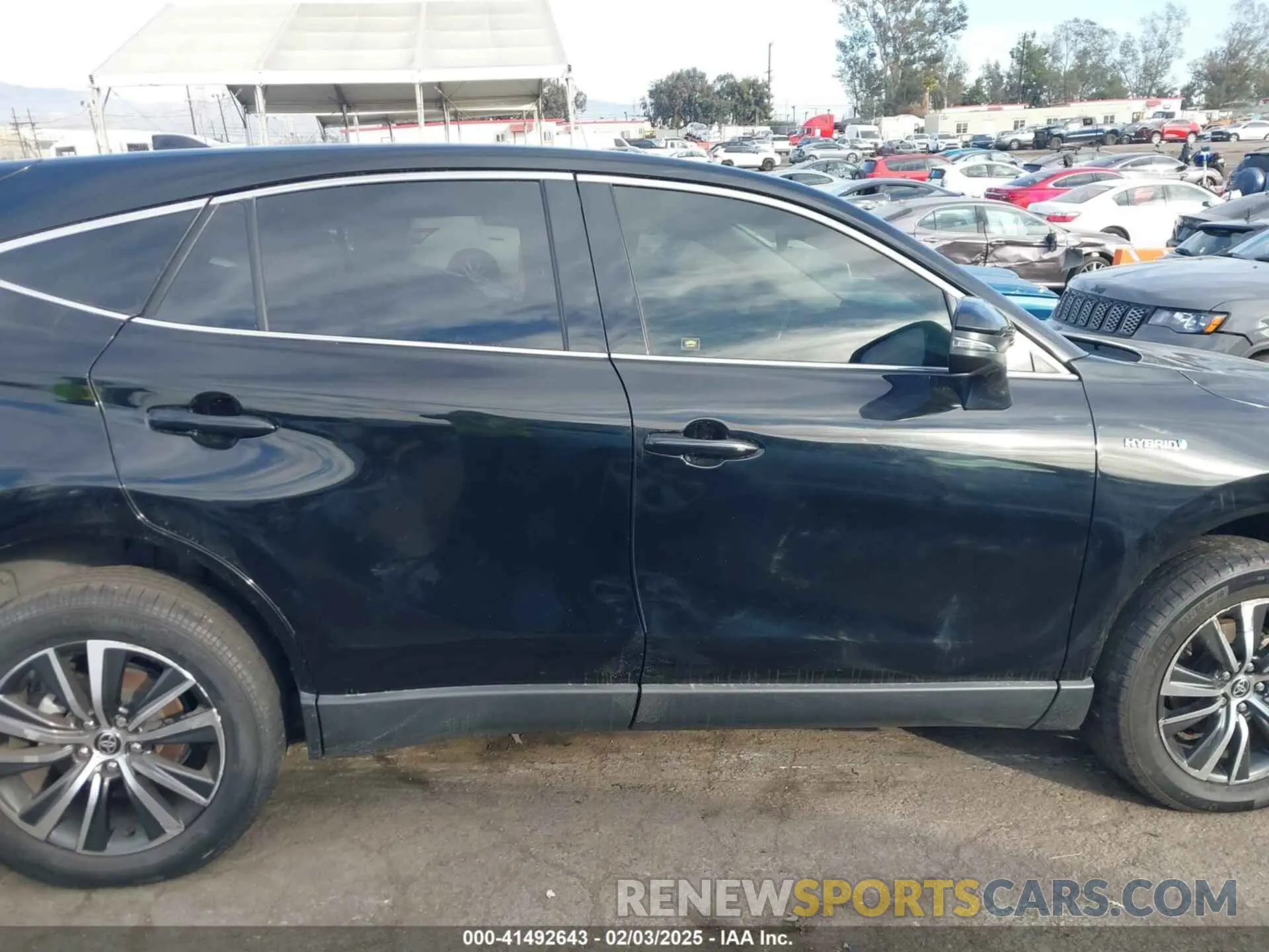 14 Photograph of a damaged car JTEAAAAH8MJ031018 TOYOTA VENZA 2021