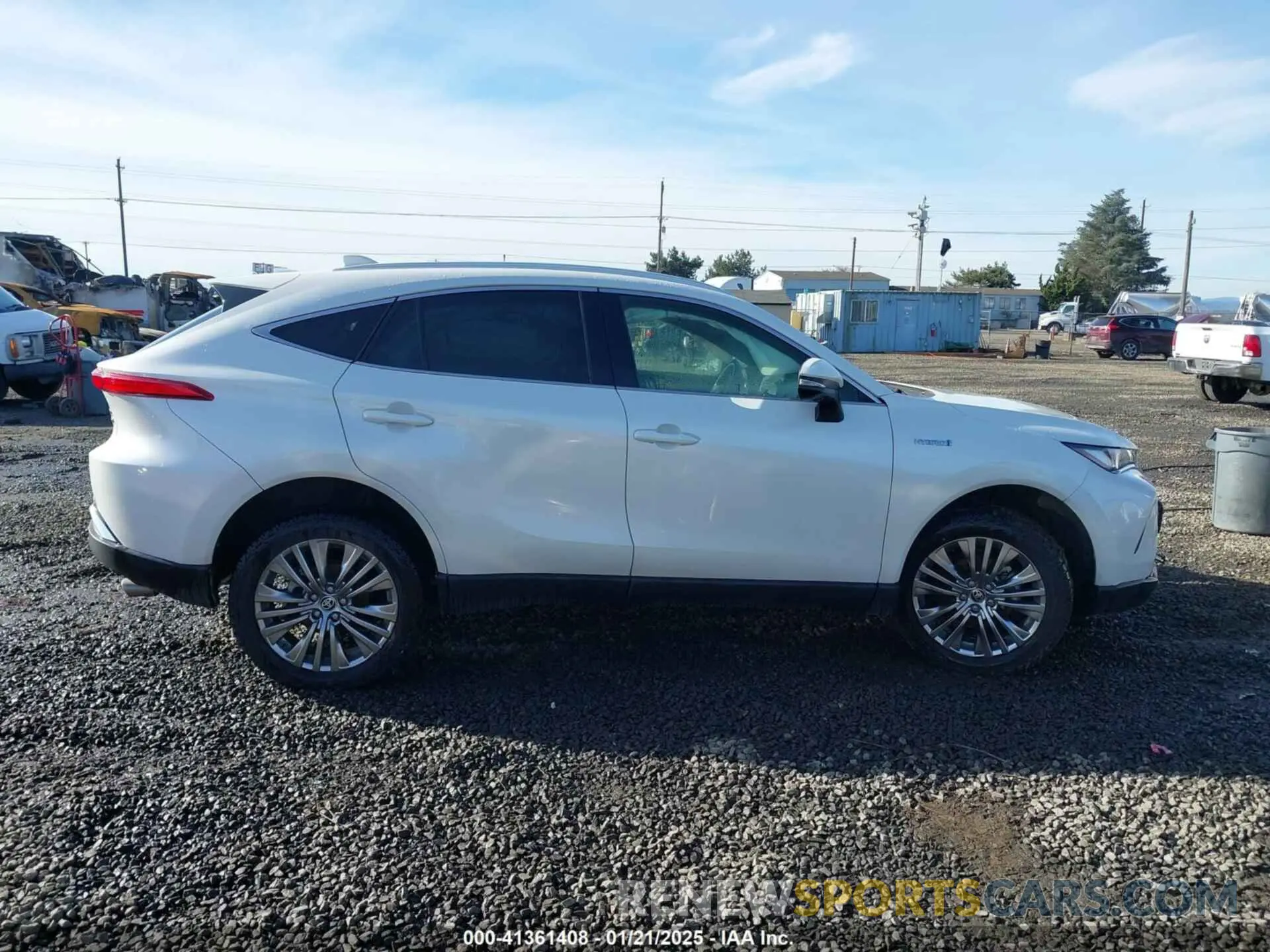 13 Photograph of a damaged car JTEAAAAH9MJ014888 TOYOTA VENZA 2021