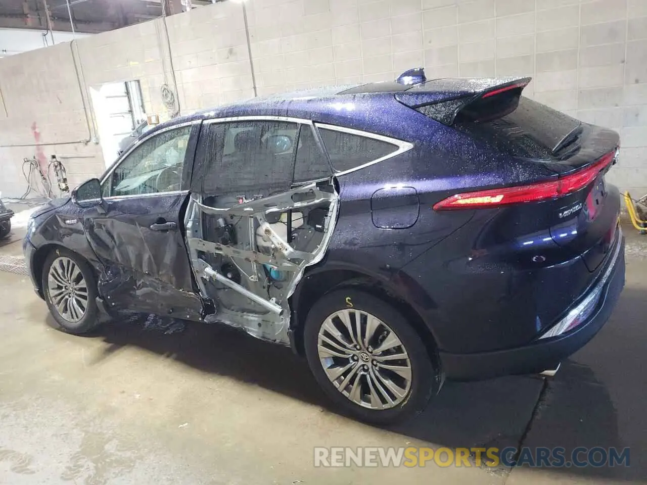 2 Photograph of a damaged car JTEAAAAH9MJ019668 TOYOTA VENZA 2021