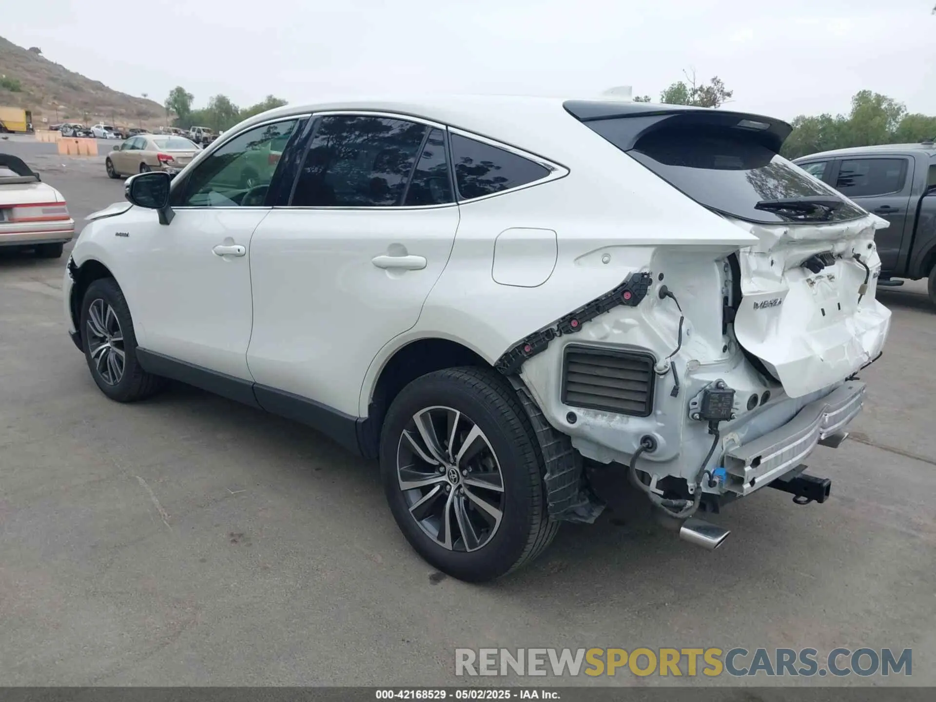 3 Photograph of a damaged car JTEAAAAH9MJ053383 TOYOTA VENZA 2021
