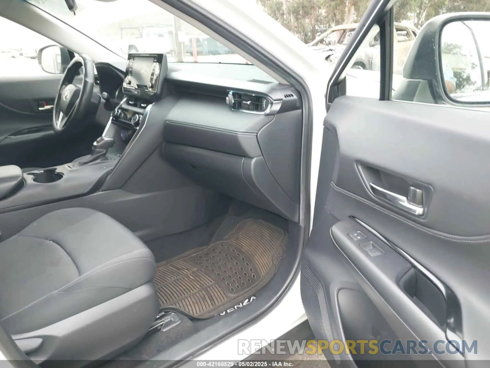 5 Photograph of a damaged car JTEAAAAH9MJ053383 TOYOTA VENZA 2021