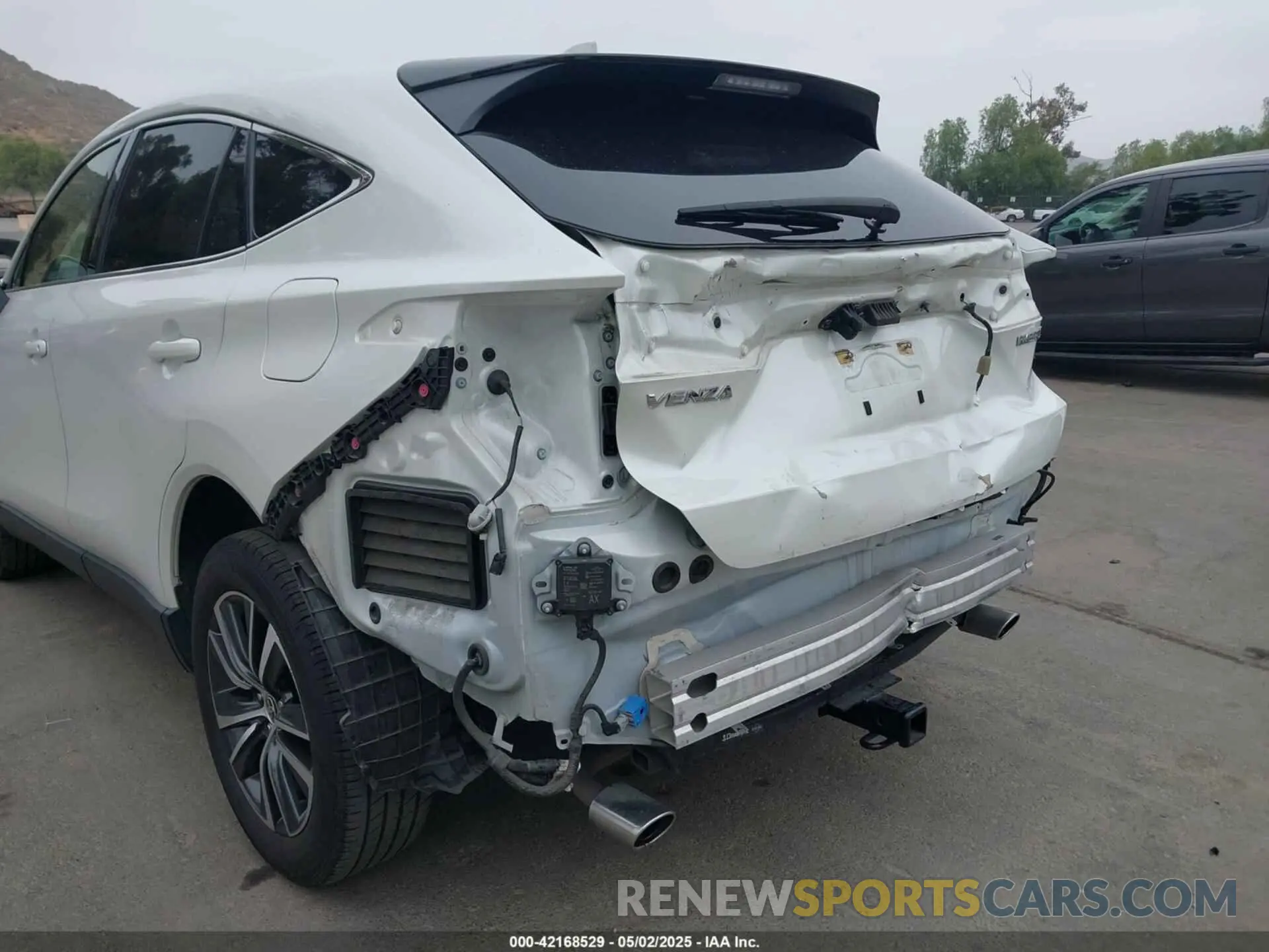 6 Photograph of a damaged car JTEAAAAH9MJ053383 TOYOTA VENZA 2021