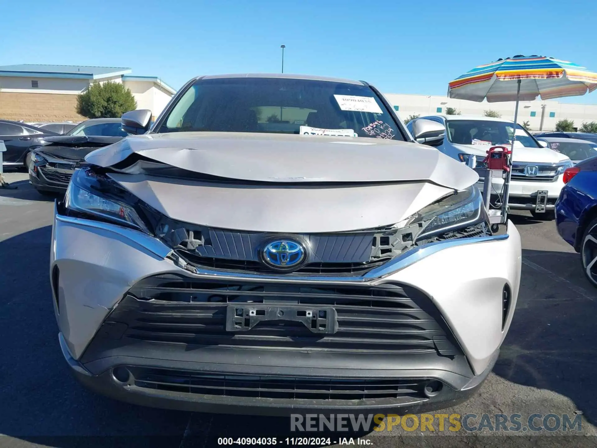 12 Photograph of a damaged car JTEAAAAHXMJ015581 TOYOTA VENZA 2021