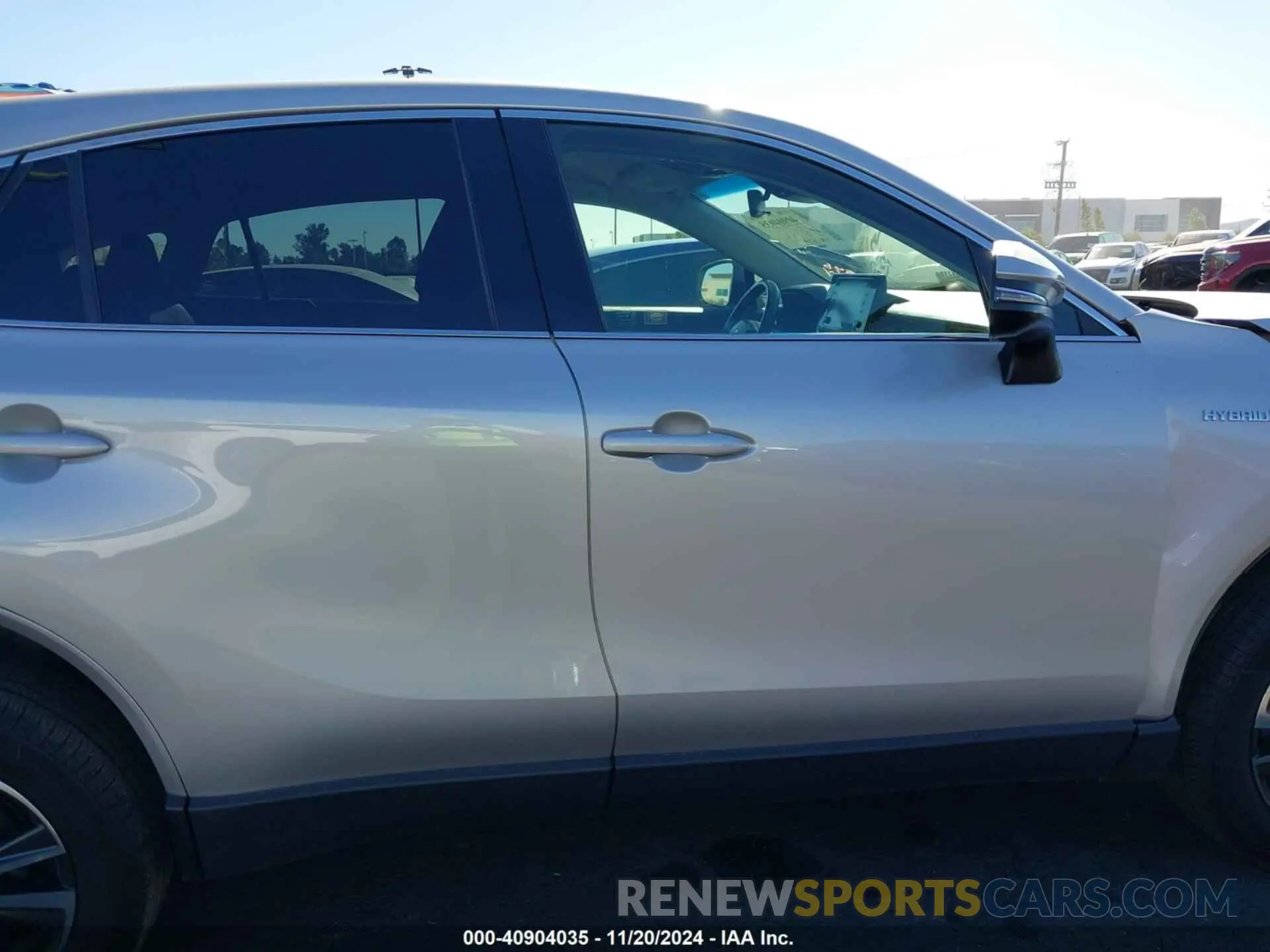 13 Photograph of a damaged car JTEAAAAHXMJ015581 TOYOTA VENZA 2021