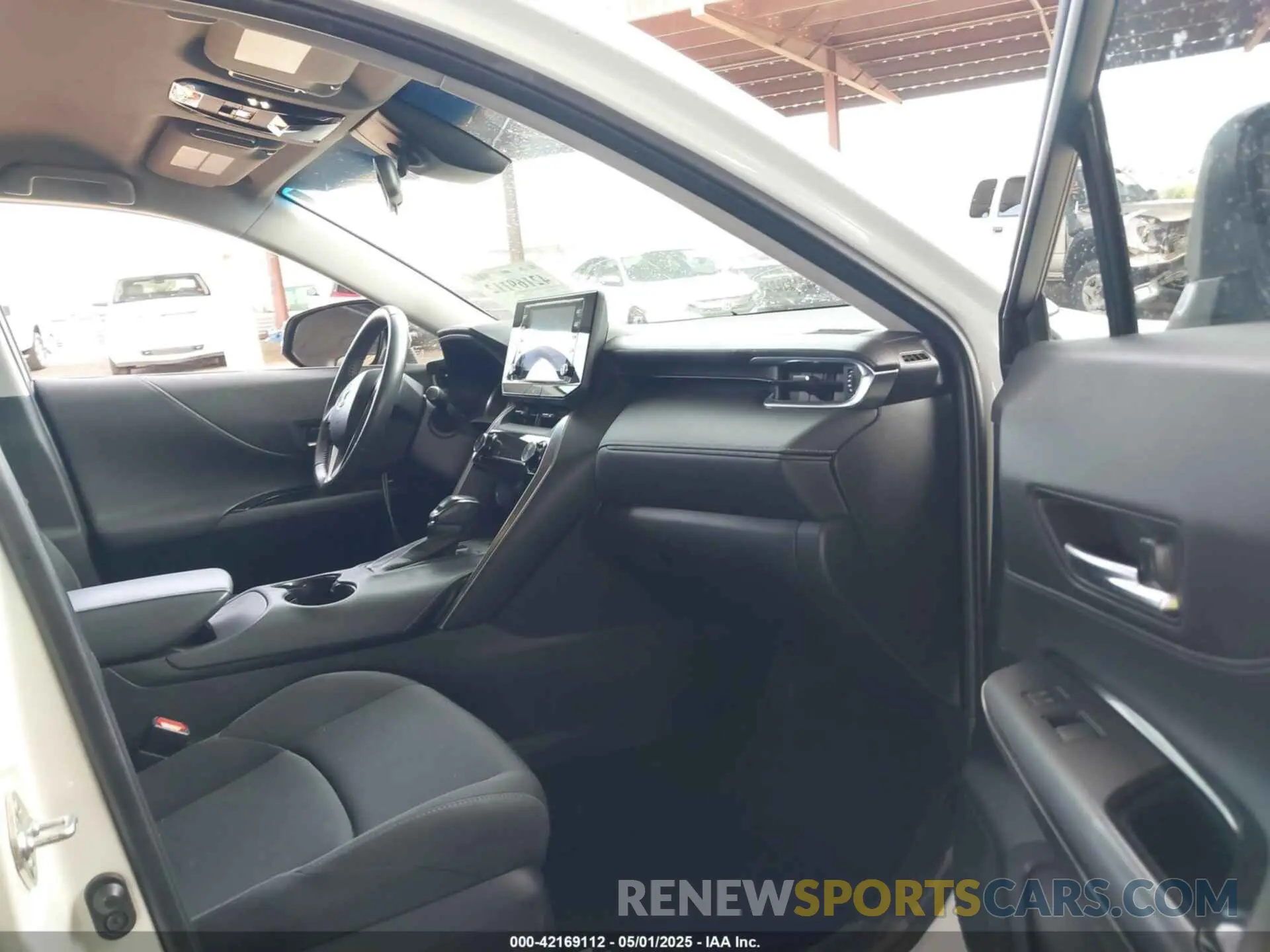 5 Photograph of a damaged car JTEAAAAHXMJ028332 TOYOTA VENZA 2021