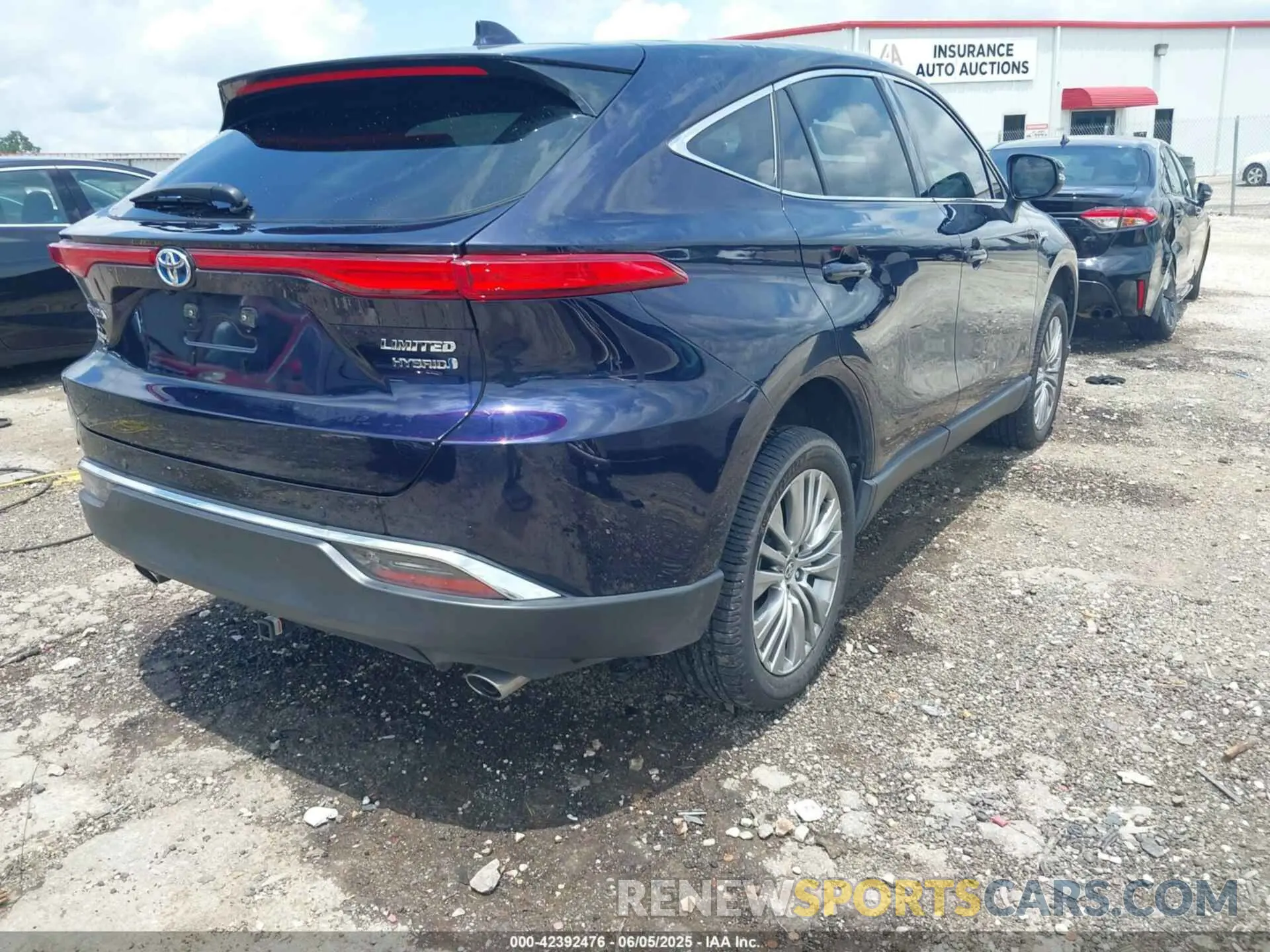 4 Photograph of a damaged car JTEAAAAHXMJ042750 TOYOTA VENZA 2021