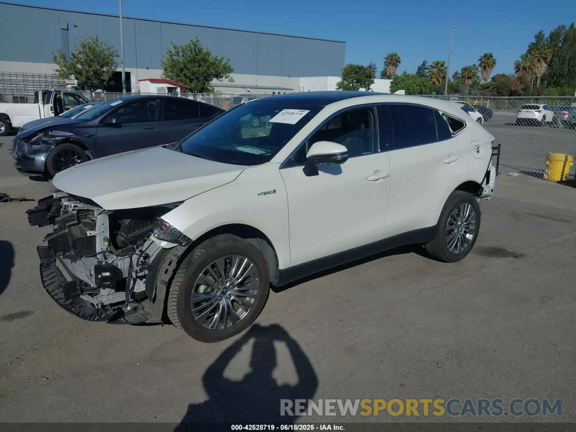 2 Photograph of a damaged car JTEAAAAHXMJ048998 TOYOTA VENZA 2021