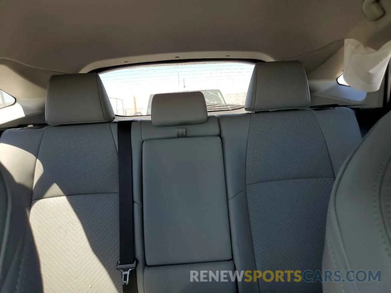 10 Photograph of a damaged car JTEAAAAHXMJ050640 TOYOTA VENZA 2021