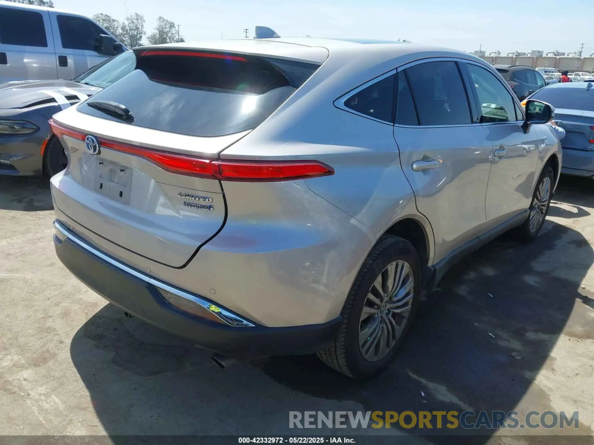 4 Photograph of a damaged car JTEAAAAHXMJ063095 TOYOTA VENZA 2021