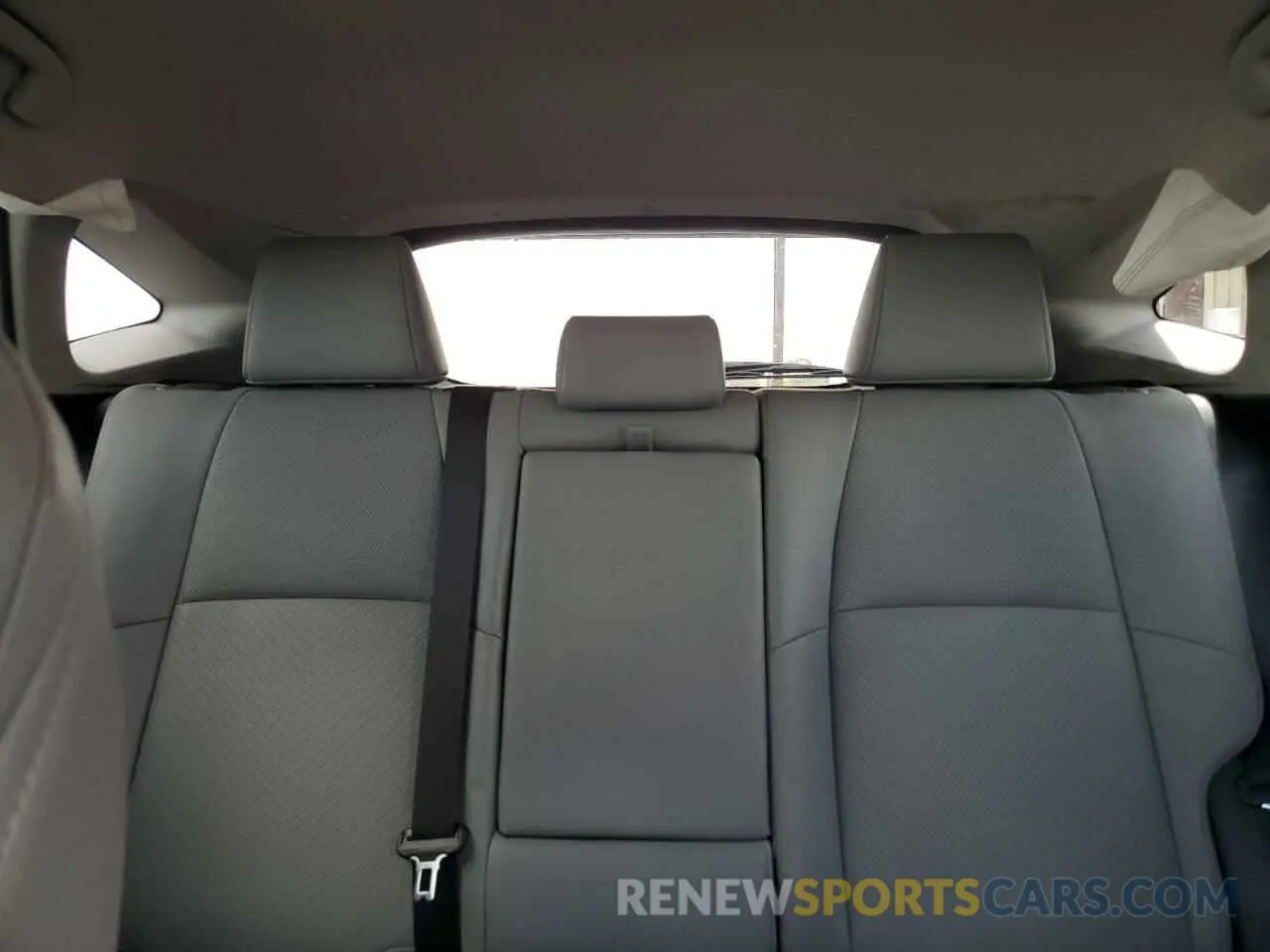 10 Photograph of a damaged car JTEAAAAHXMJ076381 TOYOTA VENZA 2021