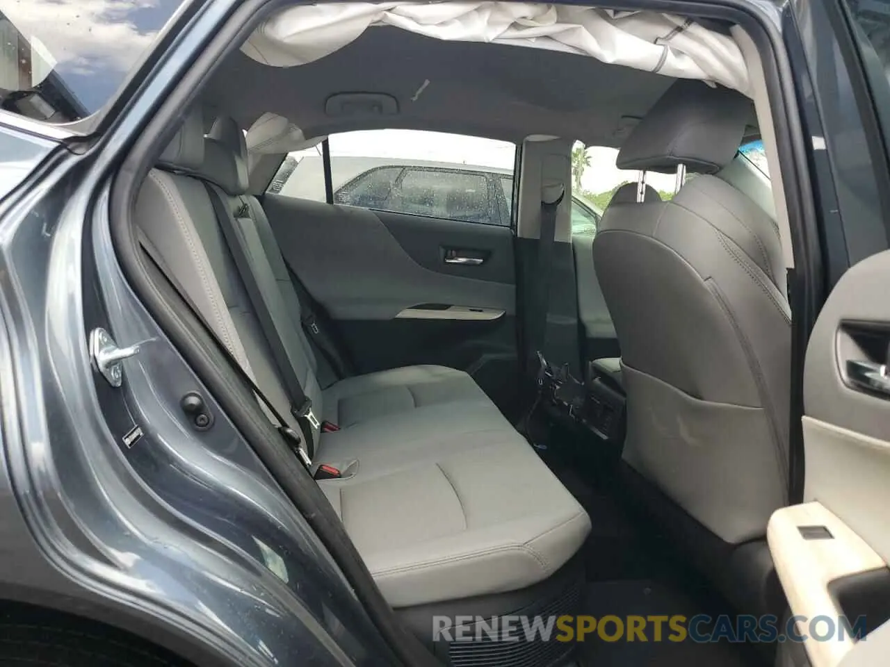 11 Photograph of a damaged car JTEAAAAHXMJ076381 TOYOTA VENZA 2021