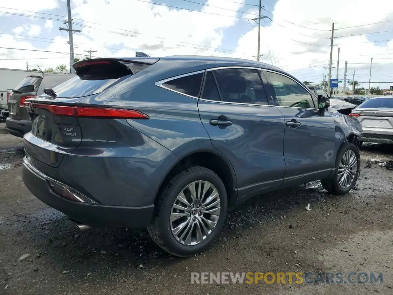 3 Photograph of a damaged car JTEAAAAHXMJ076381 TOYOTA VENZA 2021