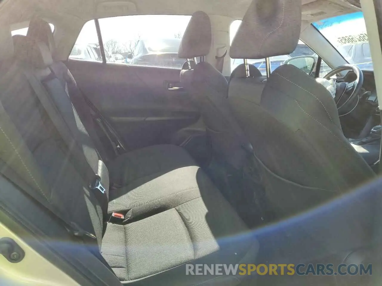 11 Photograph of a damaged car JTEAAAAH0NJ106277 TOYOTA VENZA 2022