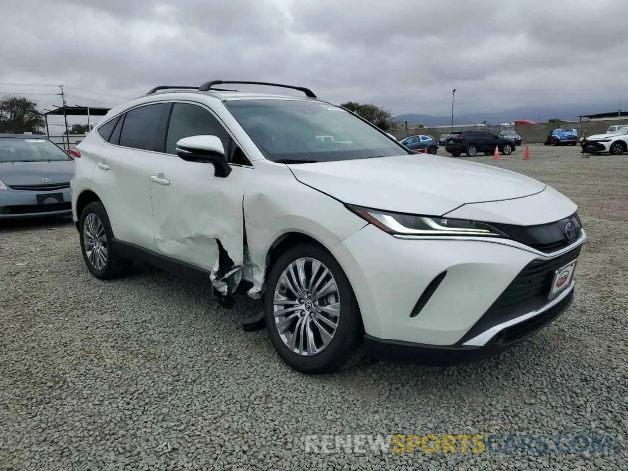 4 Photograph of a damaged car JTEAAAAH0NJ114265 TOYOTA VENZA 2022
