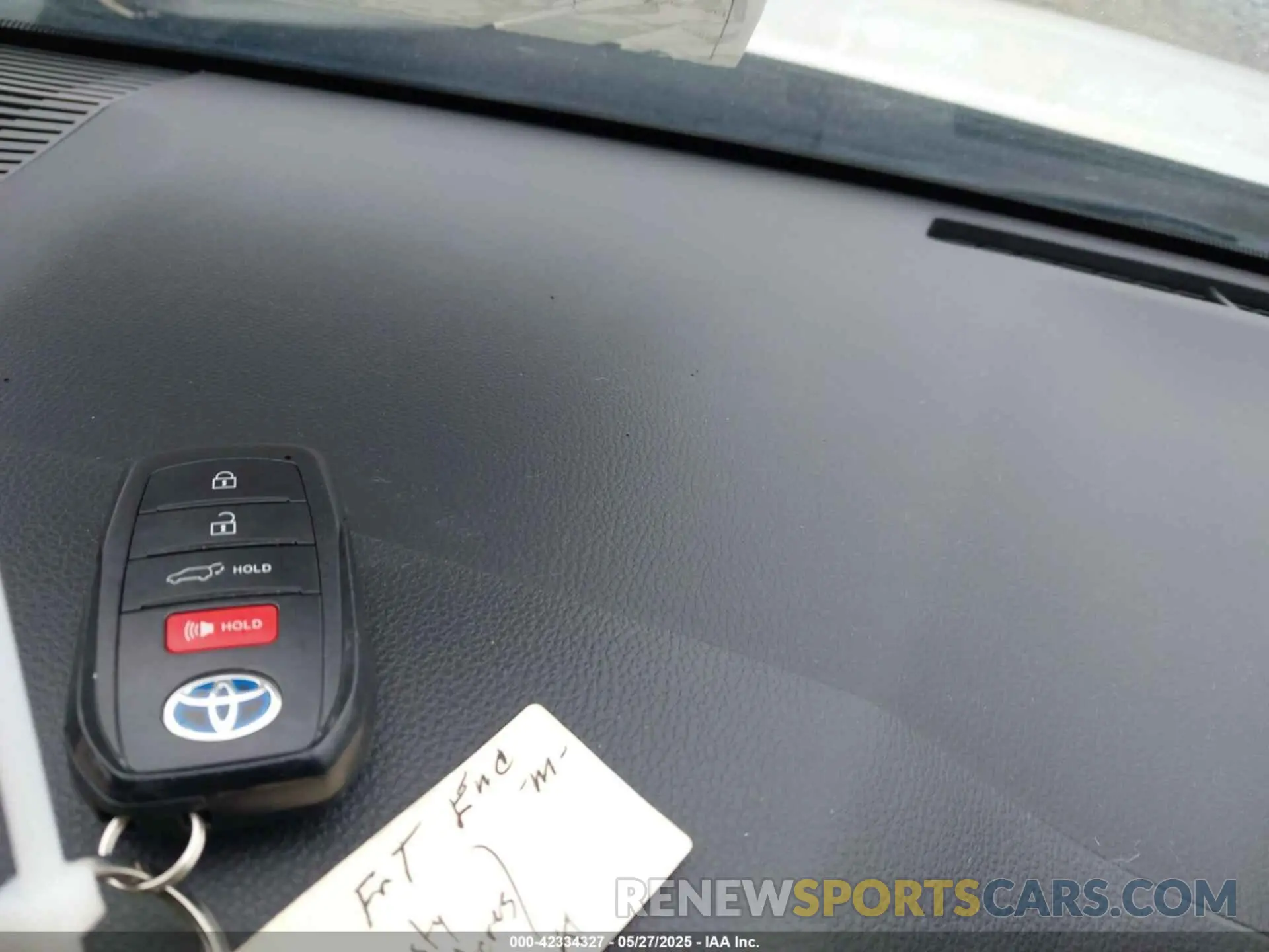 11 Photograph of a damaged car JTEAAAAH0NJ117876 TOYOTA VENZA 2022