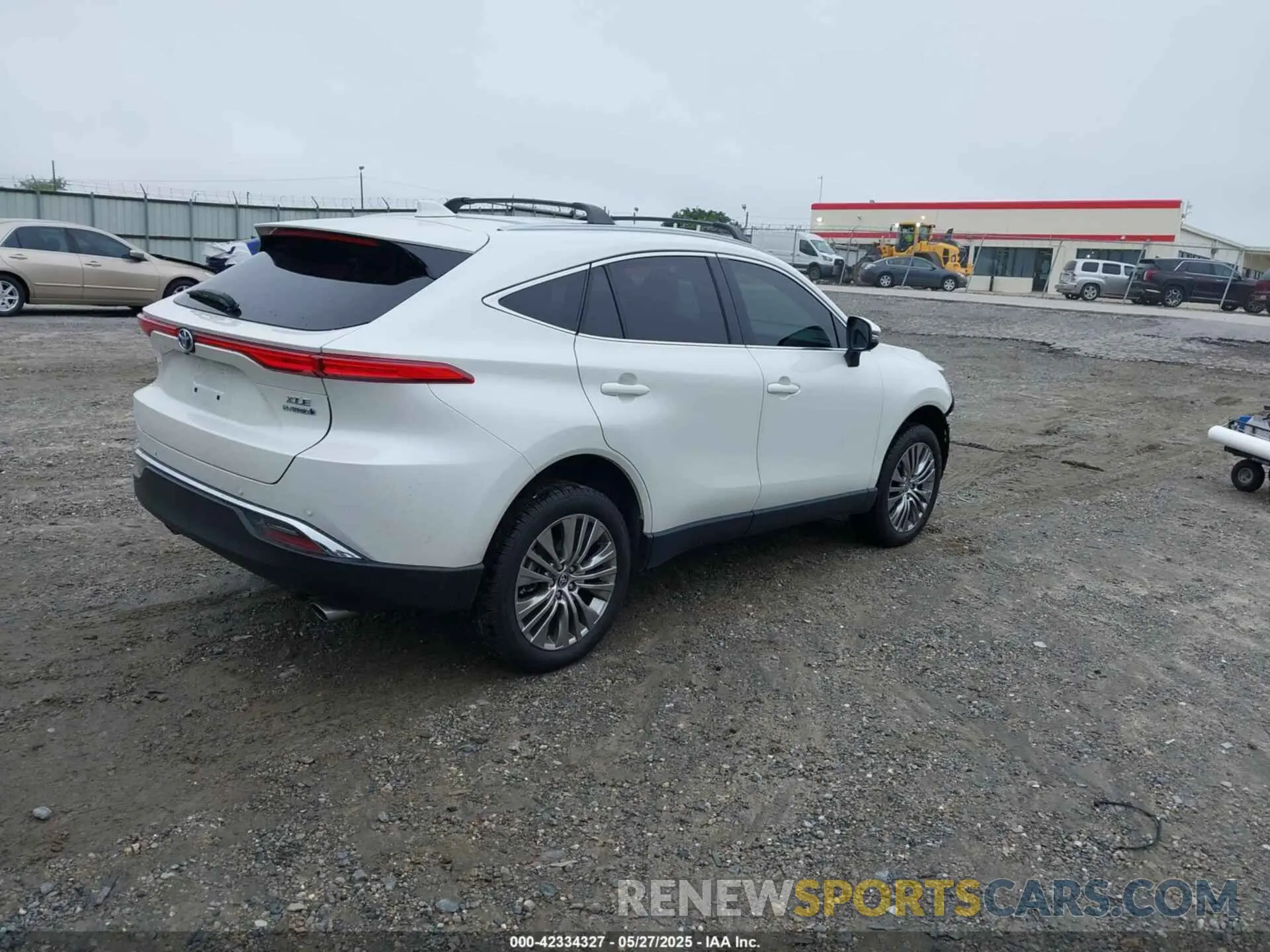 4 Photograph of a damaged car JTEAAAAH0NJ117876 TOYOTA VENZA 2022