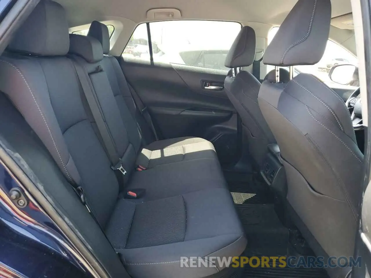 11 Photograph of a damaged car JTEAAAAH1NJ104604 TOYOTA VENZA 2022