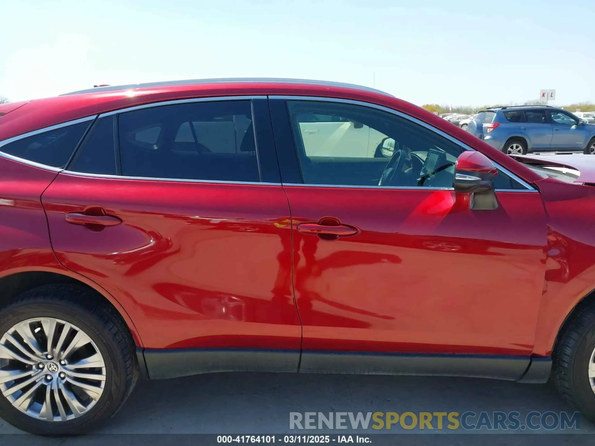 14 Photograph of a damaged car JTEAAAAH1NJ106479 TOYOTA VENZA 2022