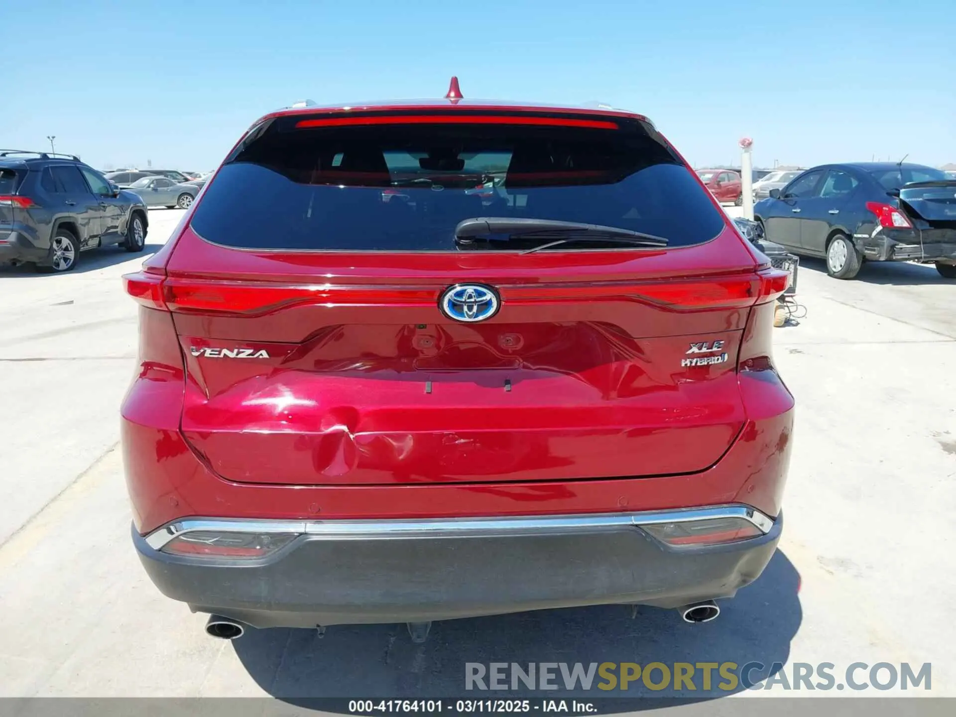 17 Photograph of a damaged car JTEAAAAH1NJ106479 TOYOTA VENZA 2022