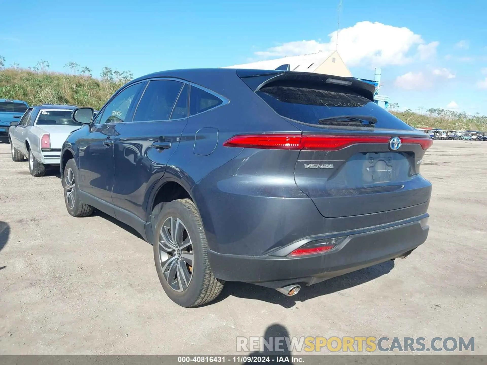 3 Photograph of a damaged car JTEAAAAH1NJ114808 TOYOTA VENZA 2022