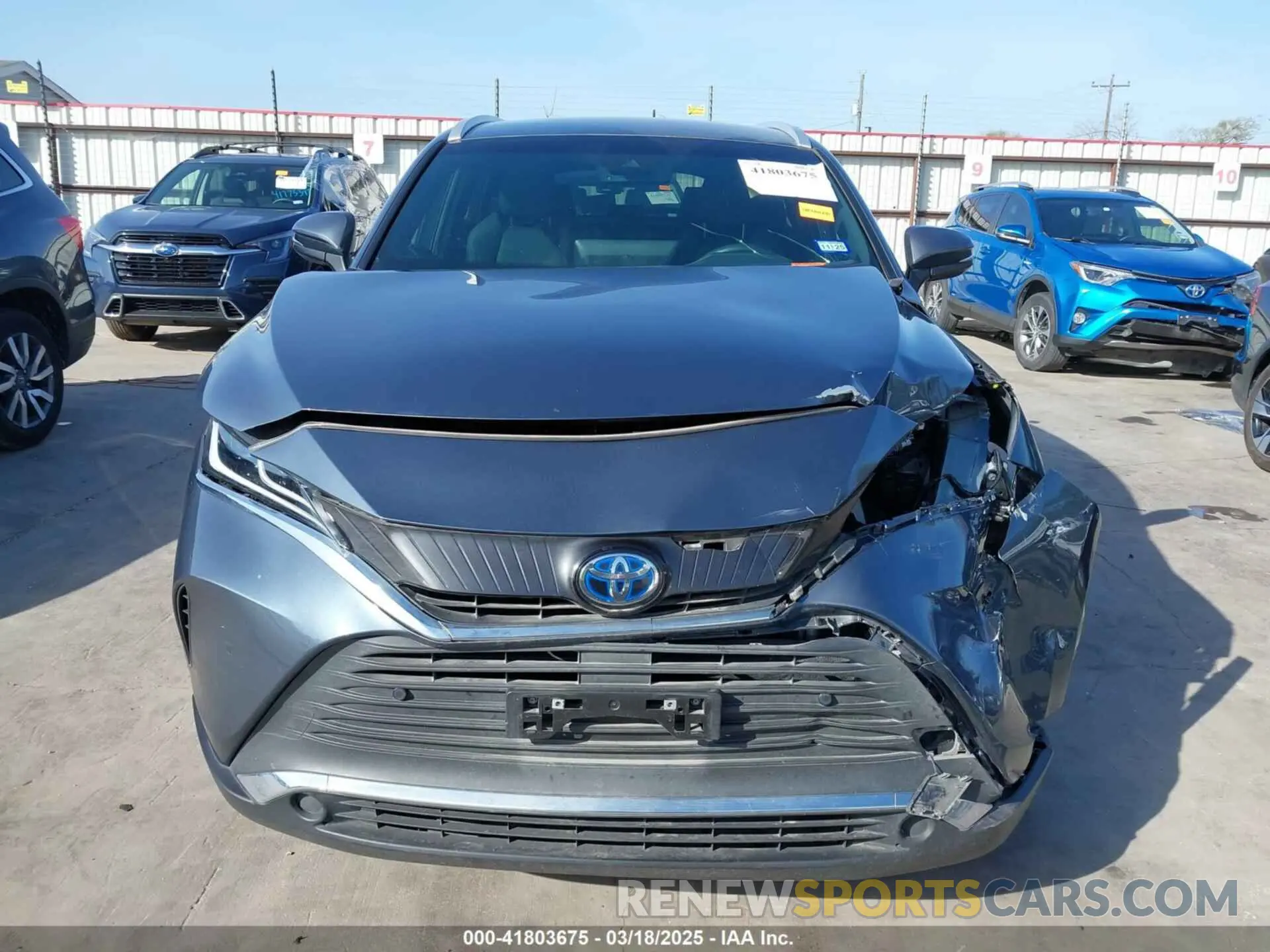 18 Photograph of a damaged car JTEAAAAH1NJ117577 TOYOTA VENZA 2022
