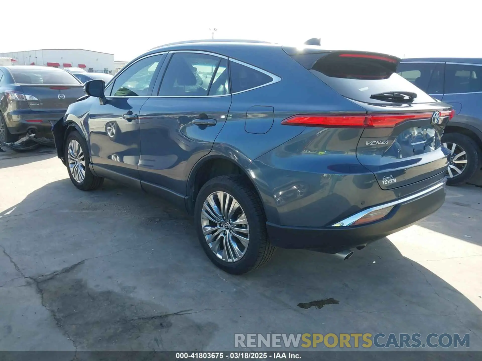 3 Photograph of a damaged car JTEAAAAH1NJ117577 TOYOTA VENZA 2022