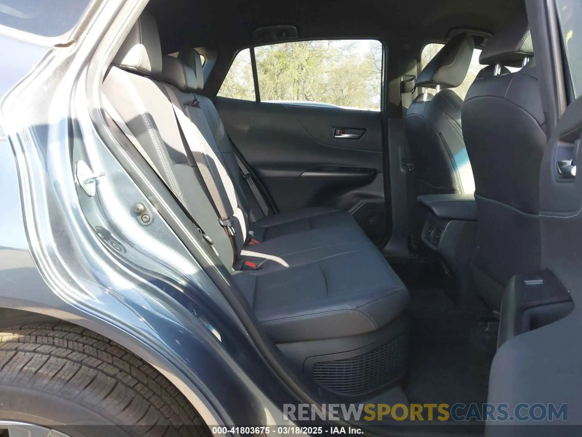 8 Photograph of a damaged car JTEAAAAH1NJ117577 TOYOTA VENZA 2022
