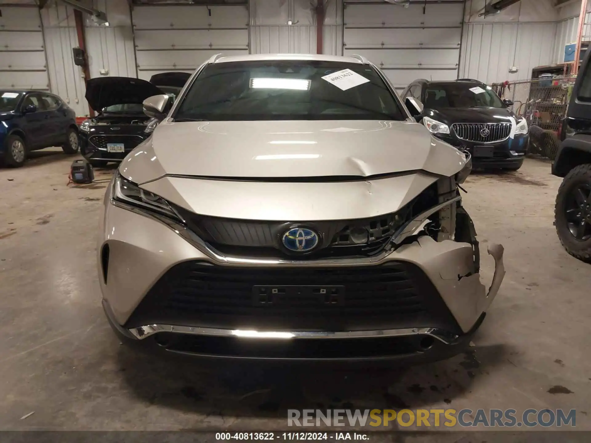 13 Photograph of a damaged car JTEAAAAH2NJ113912 TOYOTA VENZA 2022