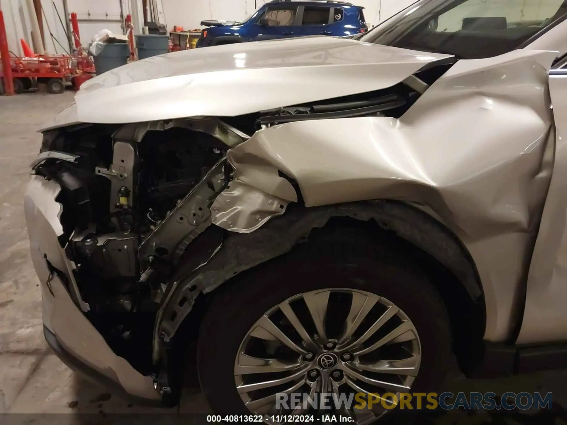 18 Photograph of a damaged car JTEAAAAH2NJ113912 TOYOTA VENZA 2022