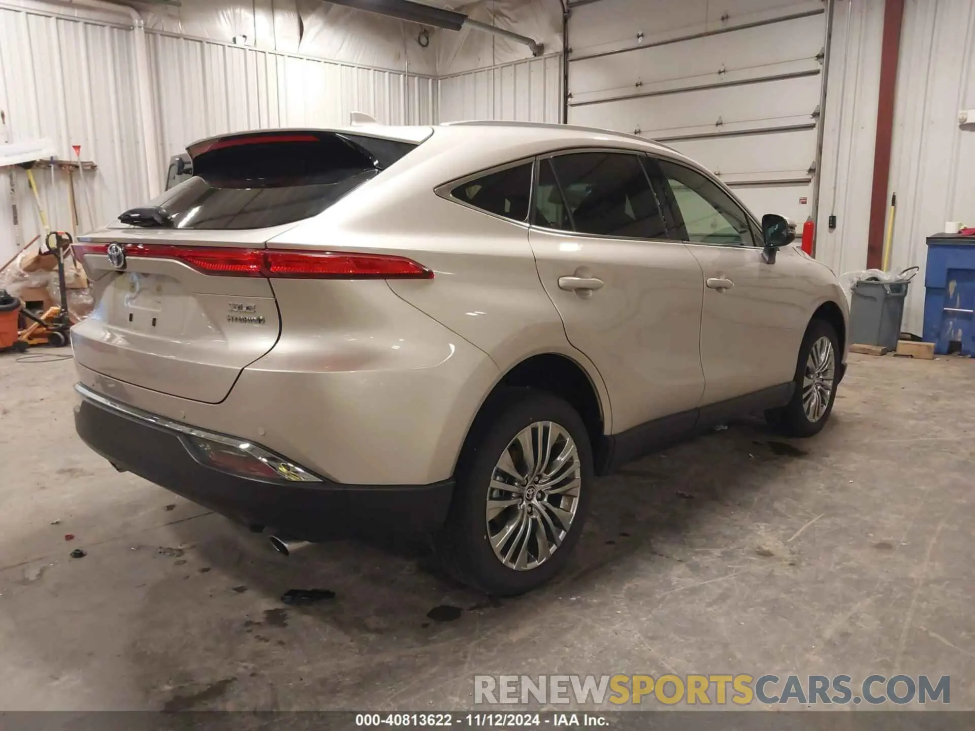 4 Photograph of a damaged car JTEAAAAH2NJ113912 TOYOTA VENZA 2022