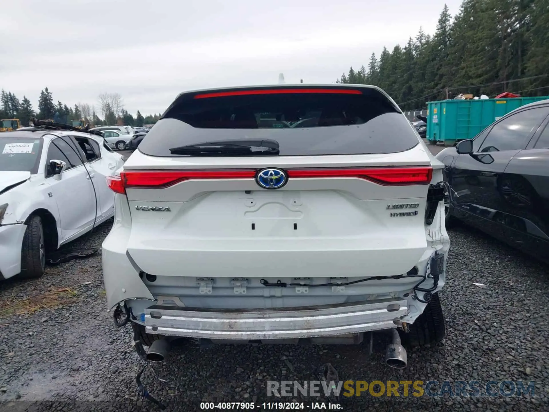 17 Photograph of a damaged car JTEAAAAH3NJ090396 TOYOTA VENZA 2022
