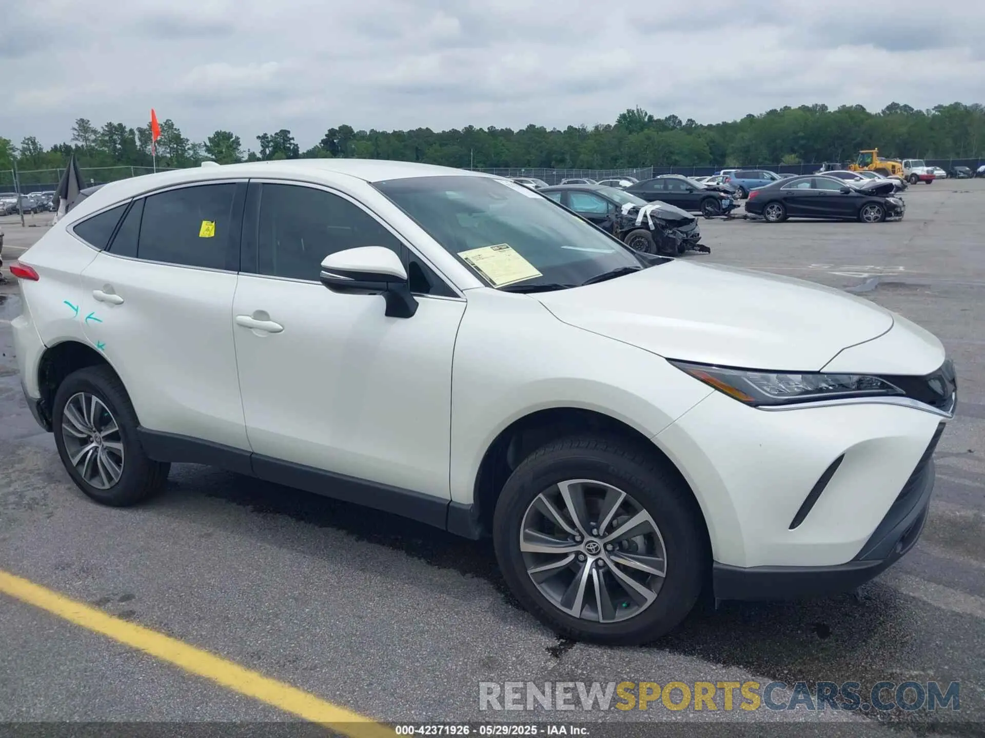 1 Photograph of a damaged car JTEAAAAH3NJ094142 TOYOTA VENZA 2022
