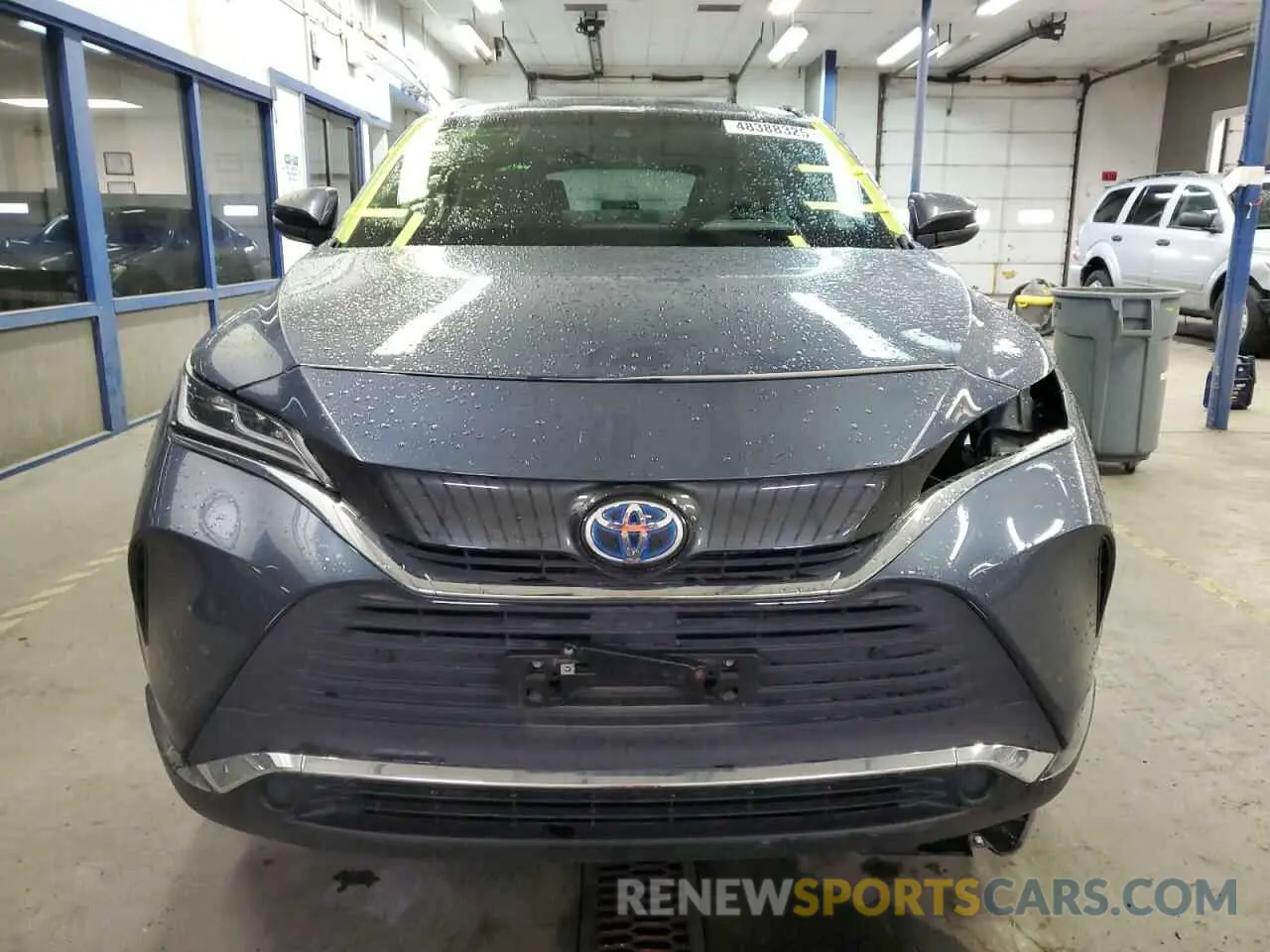 5 Photograph of a damaged car JTEAAAAH3NJ102952 TOYOTA VENZA 2022