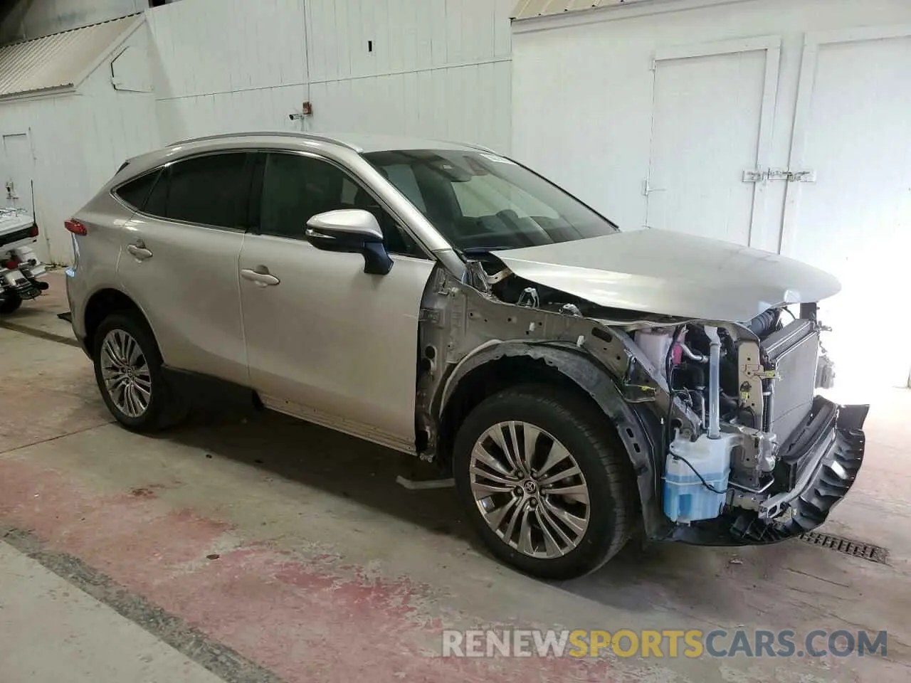 4 Photograph of a damaged car JTEAAAAH3NJ111392 TOYOTA VENZA 2022
