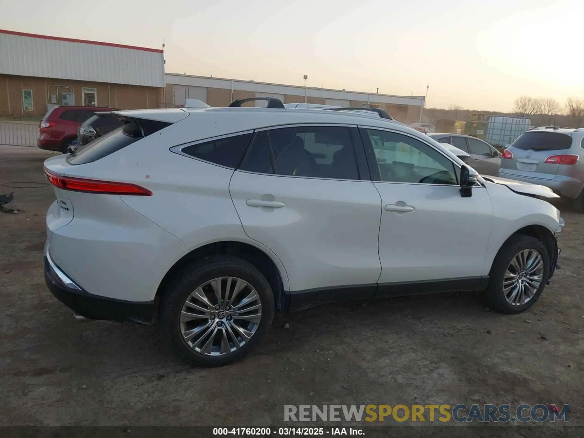 14 Photograph of a damaged car JTEAAAAH3NJ112266 TOYOTA VENZA 2022