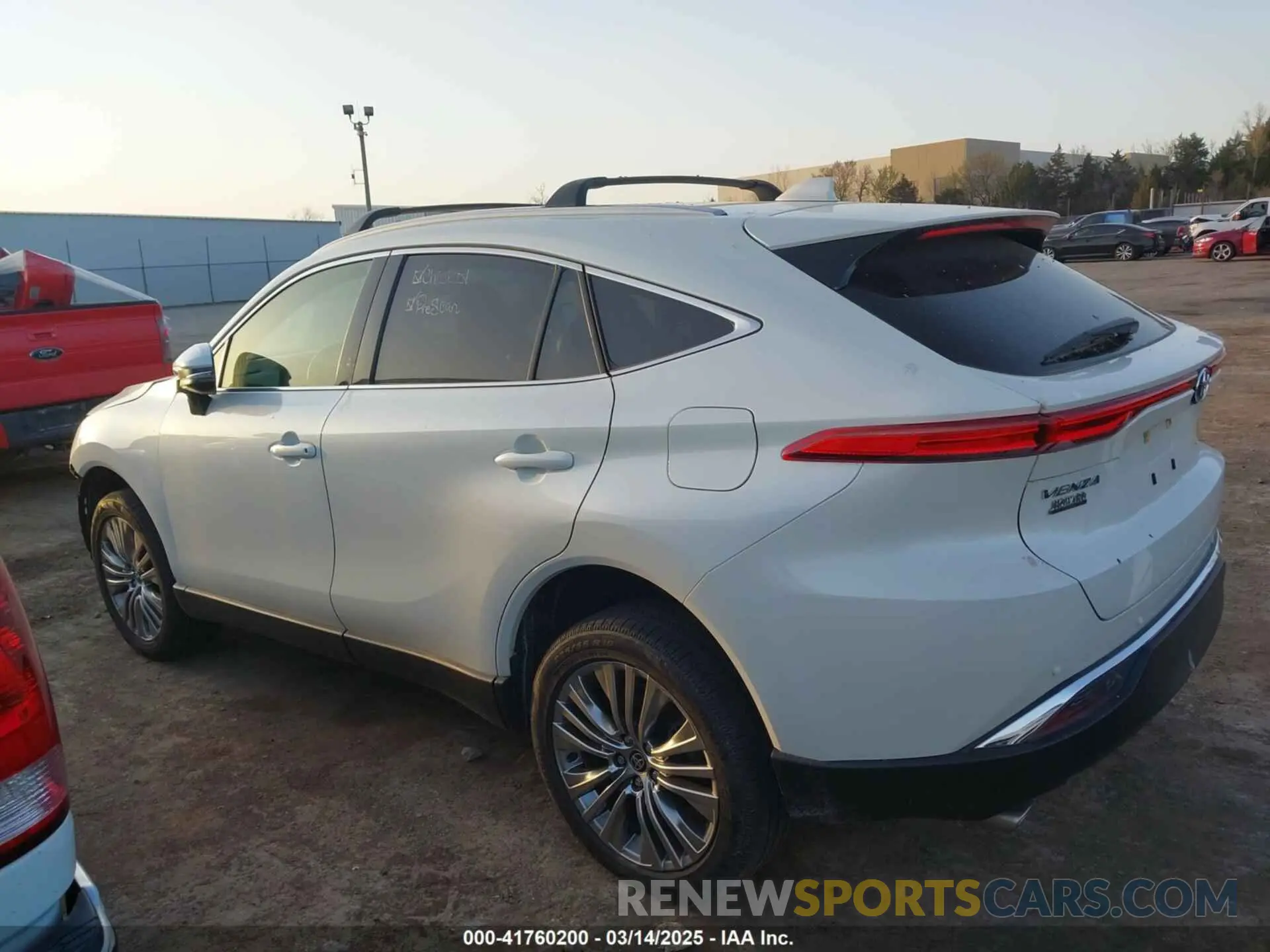 15 Photograph of a damaged car JTEAAAAH3NJ112266 TOYOTA VENZA 2022