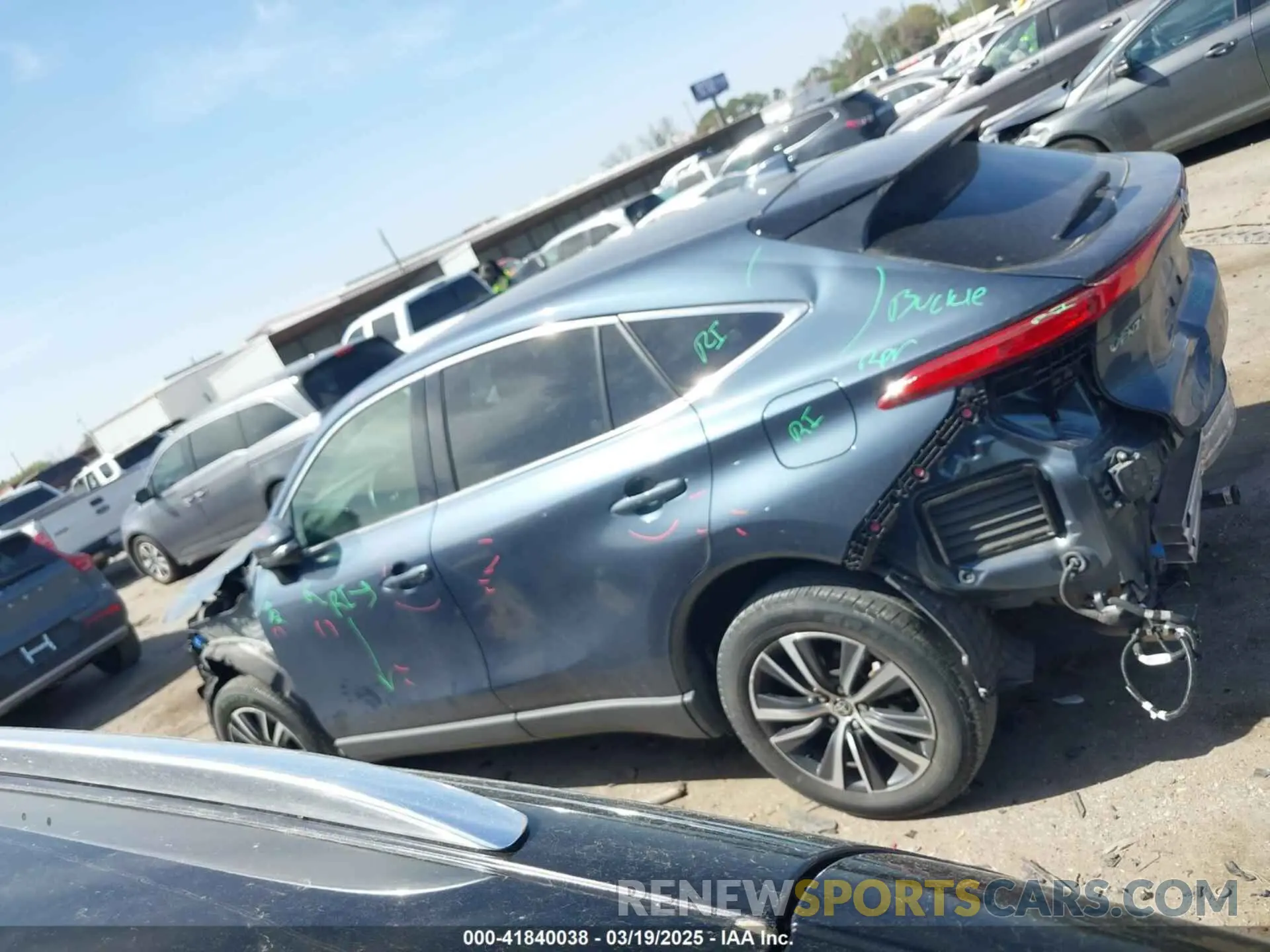 15 Photograph of a damaged car JTEAAAAH4NJ110669 TOYOTA VENZA 2022