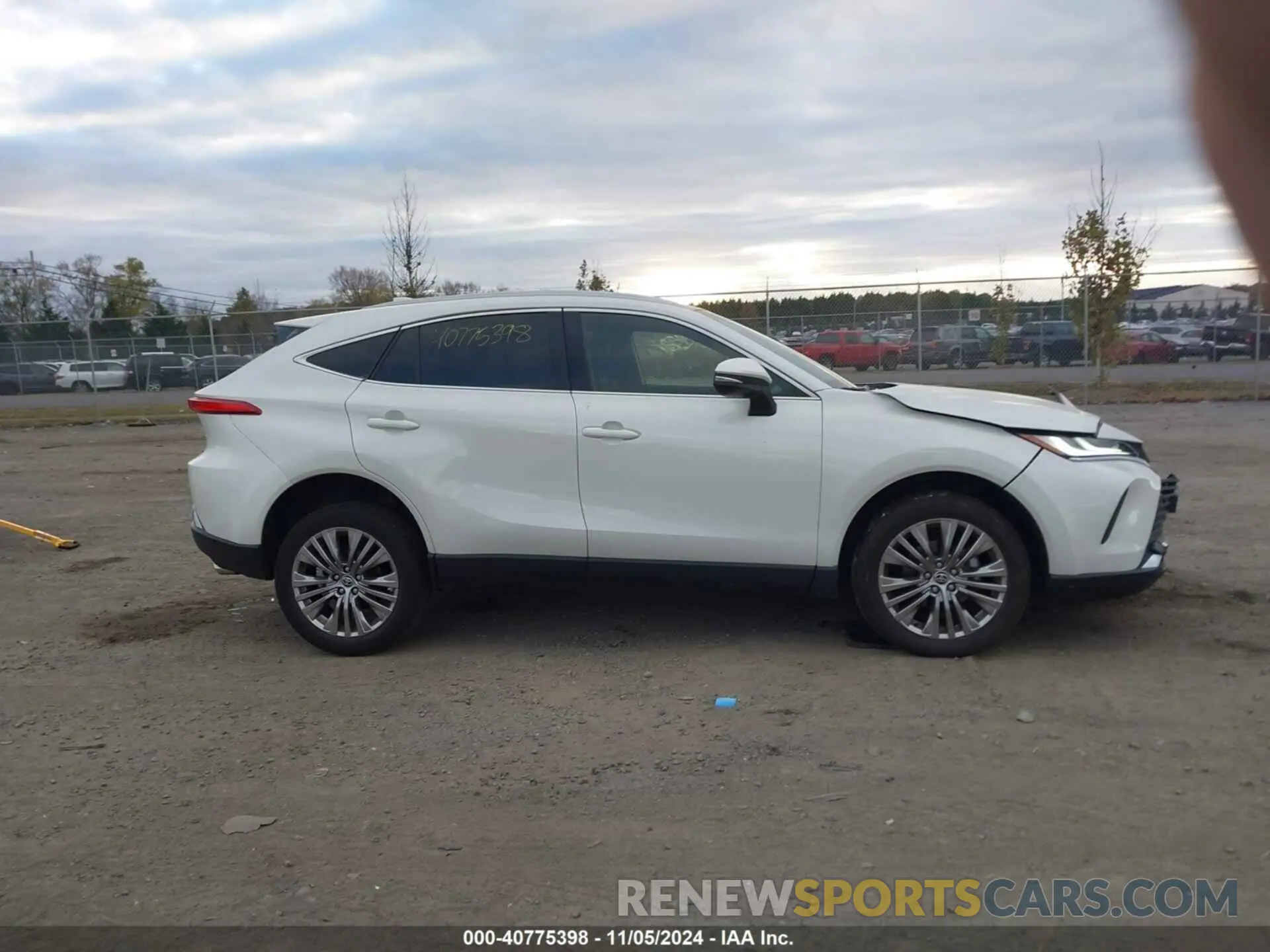 13 Photograph of a damaged car JTEAAAAH4NJ115046 TOYOTA VENZA 2022