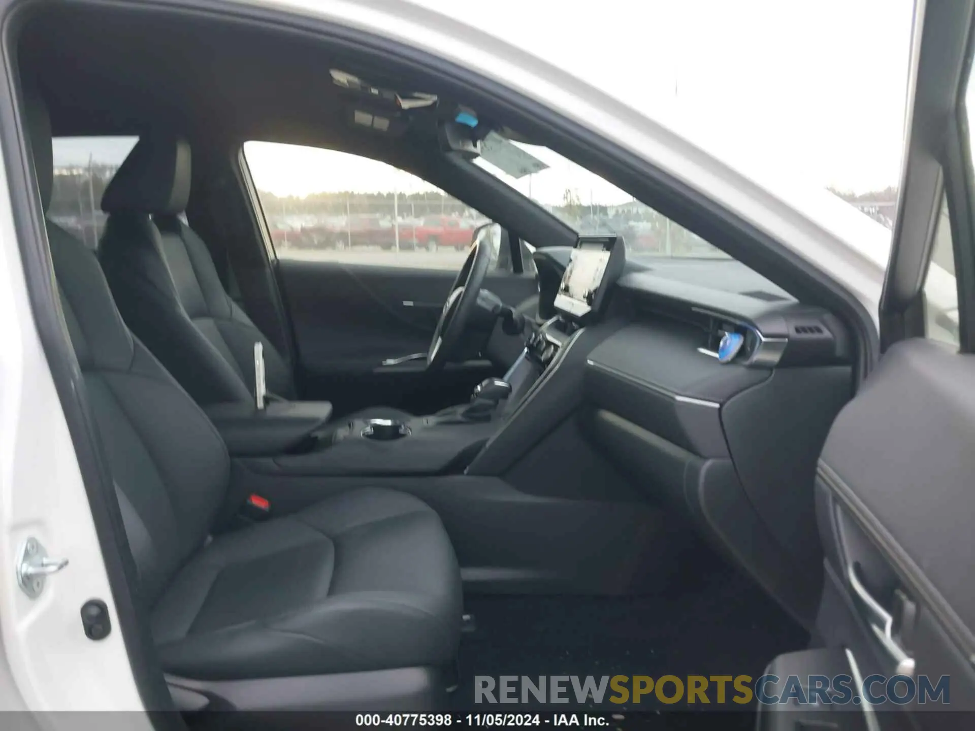 5 Photograph of a damaged car JTEAAAAH4NJ115046 TOYOTA VENZA 2022