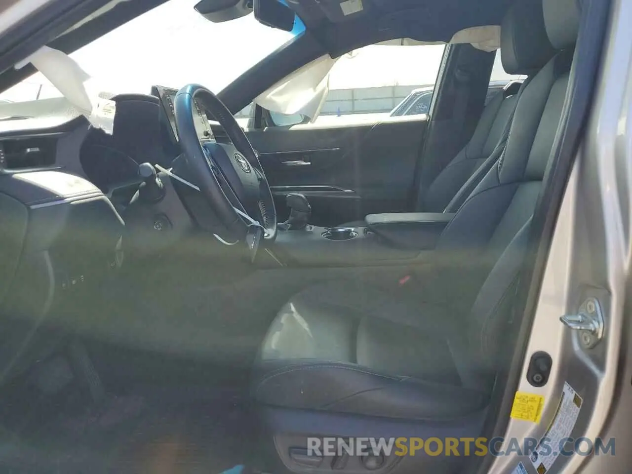 7 Photograph of a damaged car JTEAAAAH5NJ103293 TOYOTA VENZA 2022