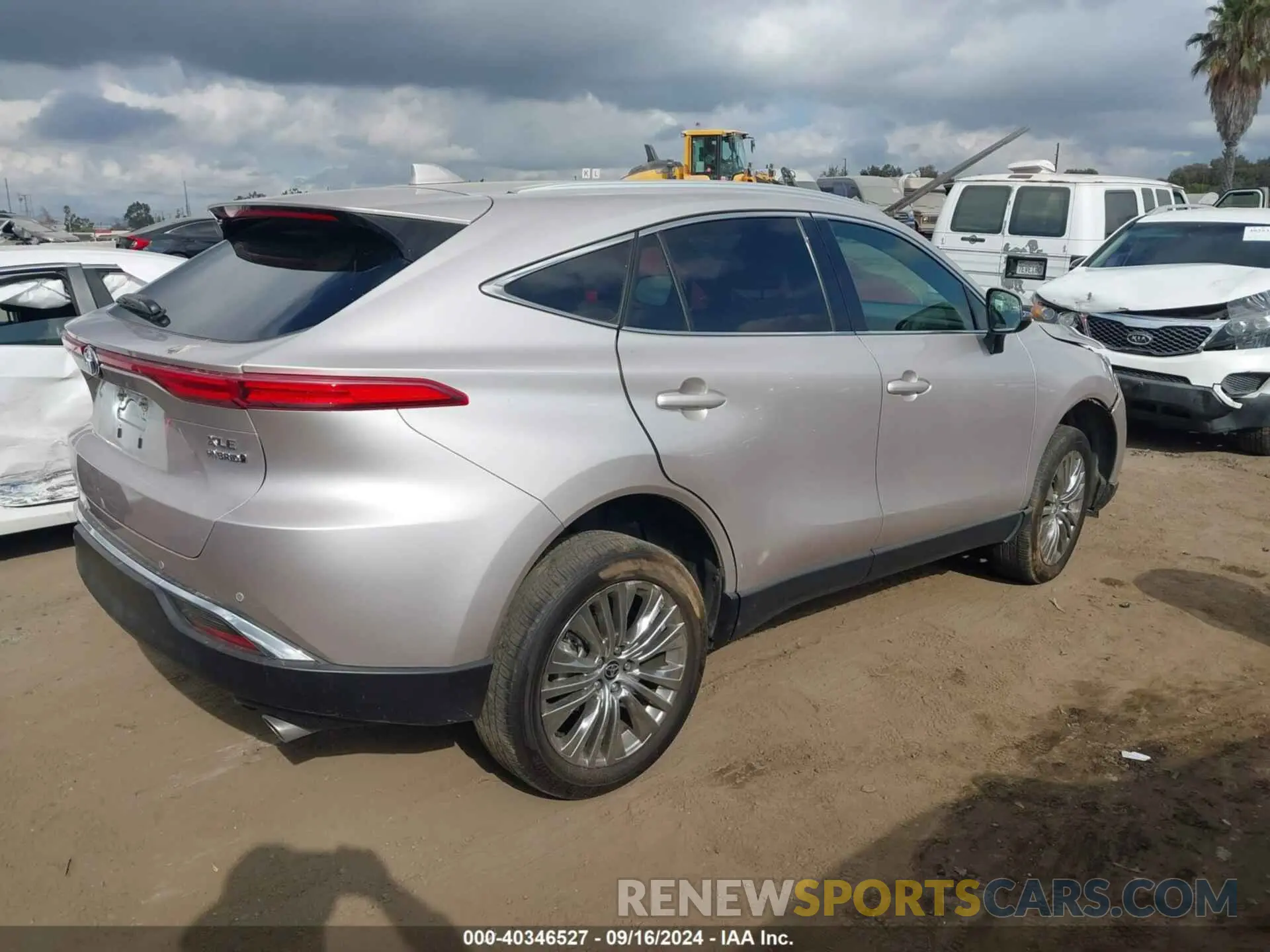 4 Photograph of a damaged car JTEAAAAH5NJ112432 TOYOTA VENZA 2022