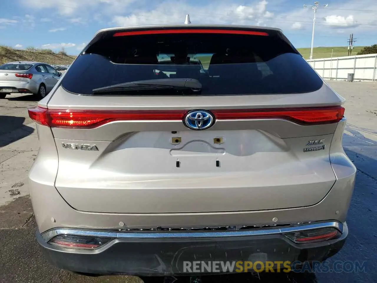 6 Photograph of a damaged car JTEAAAAH5NJ115458 TOYOTA VENZA 2022