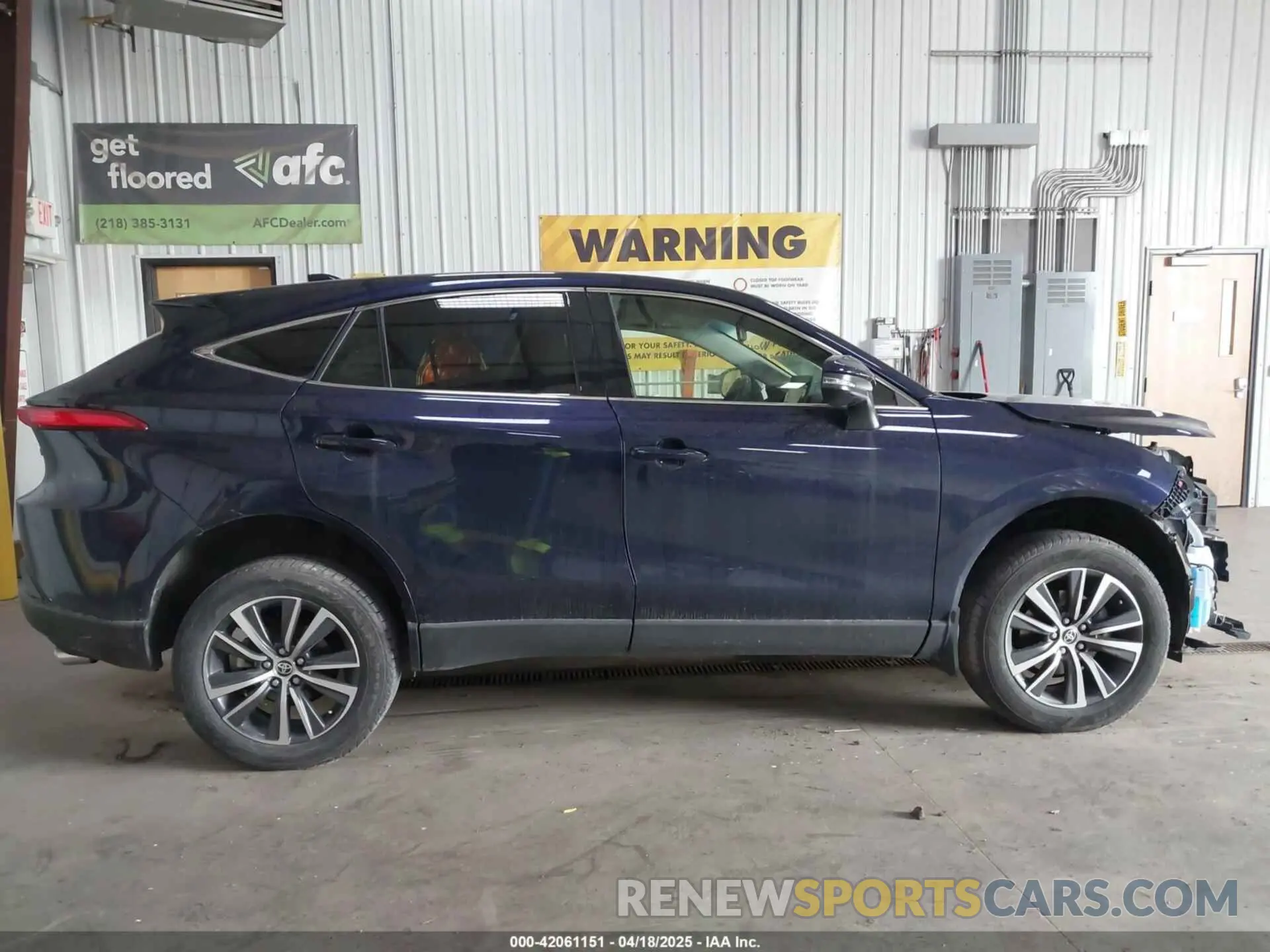14 Photograph of a damaged car JTEAAAAH6NJ090778 TOYOTA VENZA 2022