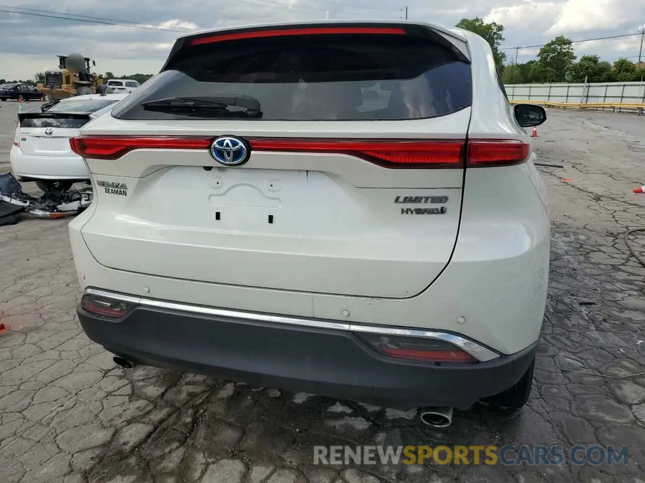 6 Photograph of a damaged car JTEAAAAH6NJ107417 TOYOTA VENZA 2022