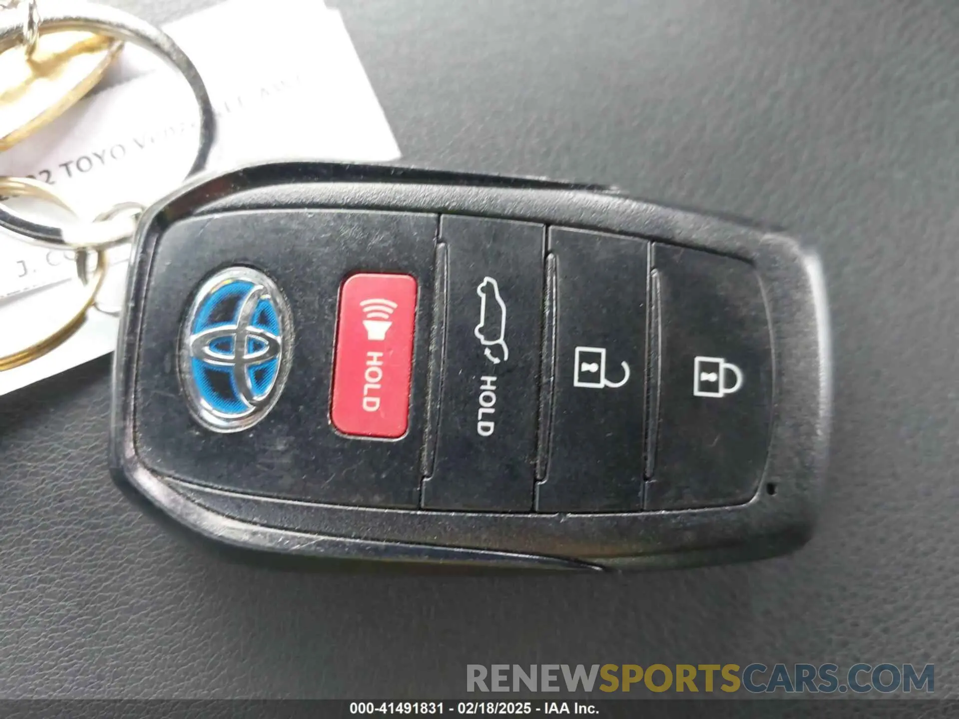 11 Photograph of a damaged car JTEAAAAH7NJ091115 TOYOTA VENZA 2022