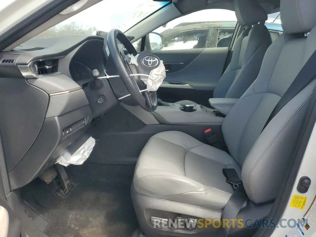 7 Photograph of a damaged car JTEAAAAH7NJ096721 TOYOTA VENZA 2022