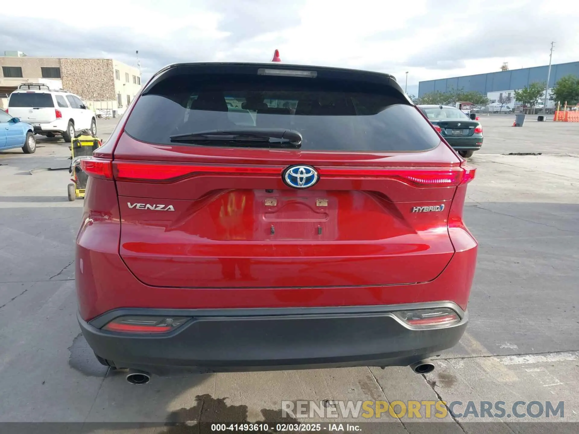 16 Photograph of a damaged car JTEAAAAH7NJ106597 TOYOTA VENZA 2022