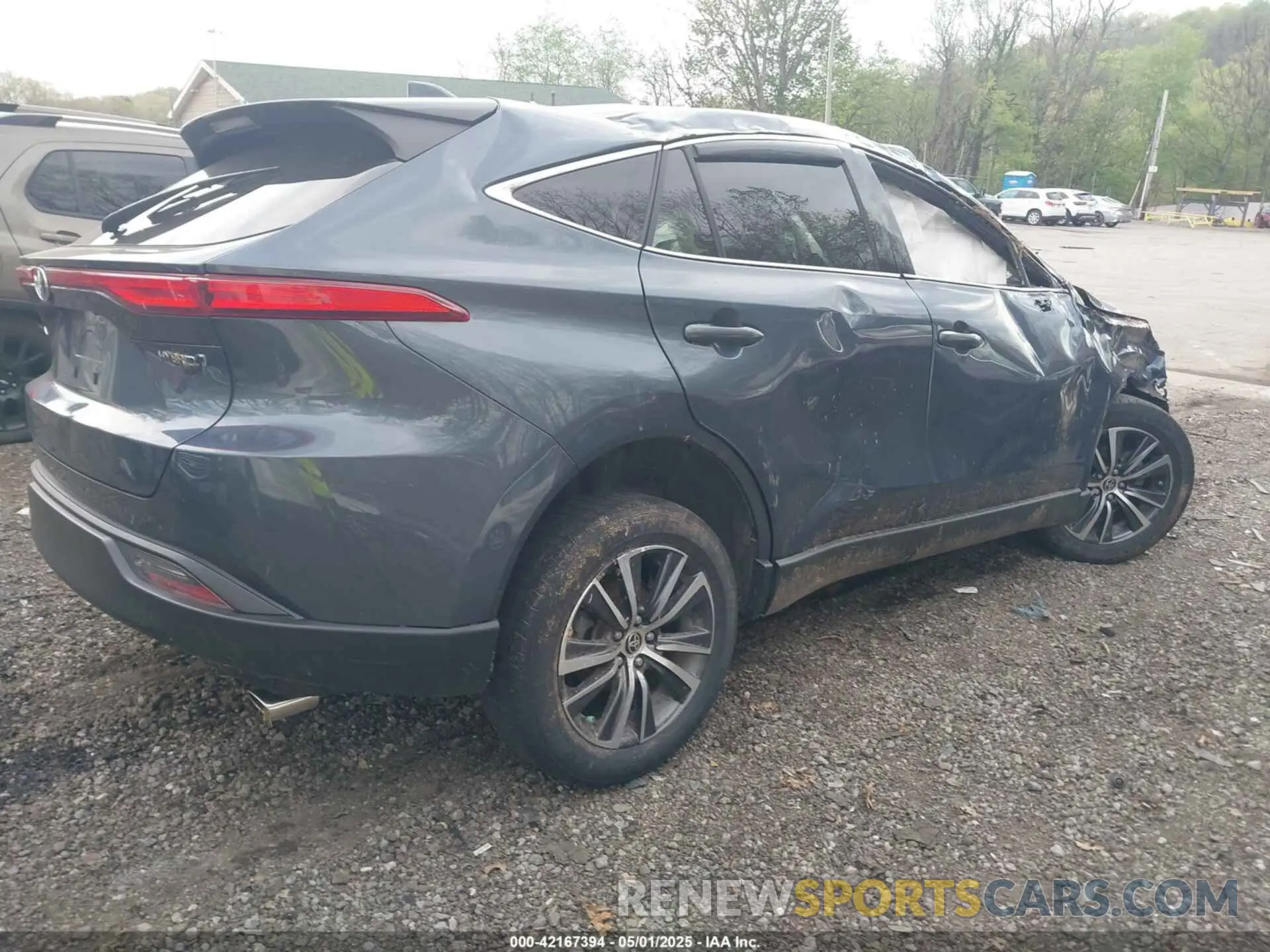 4 Photograph of a damaged car JTEAAAAH7NJ115316 TOYOTA VENZA 2022