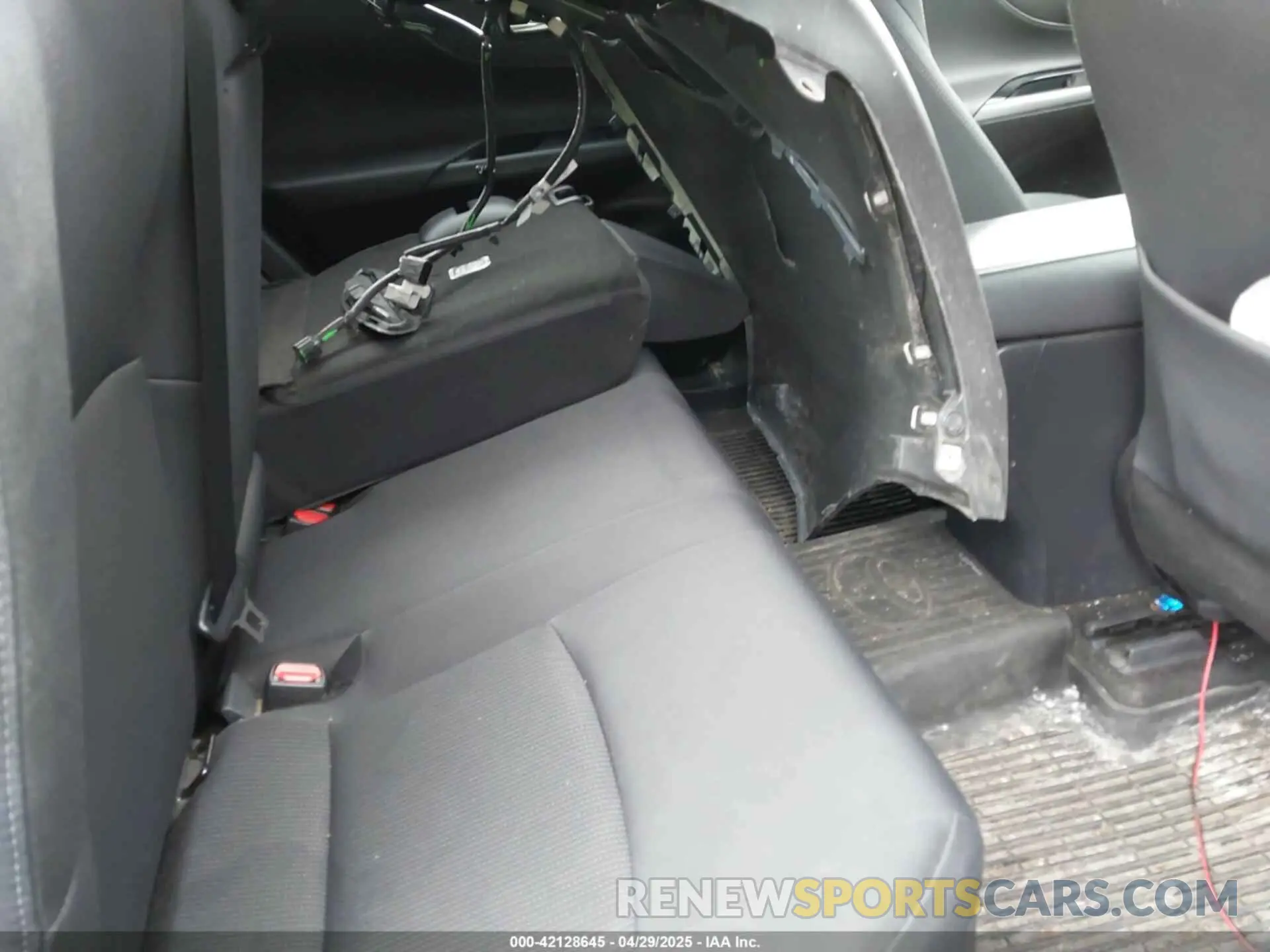 8 Photograph of a damaged car JTEAAAAH8NJ092371 TOYOTA VENZA 2022
