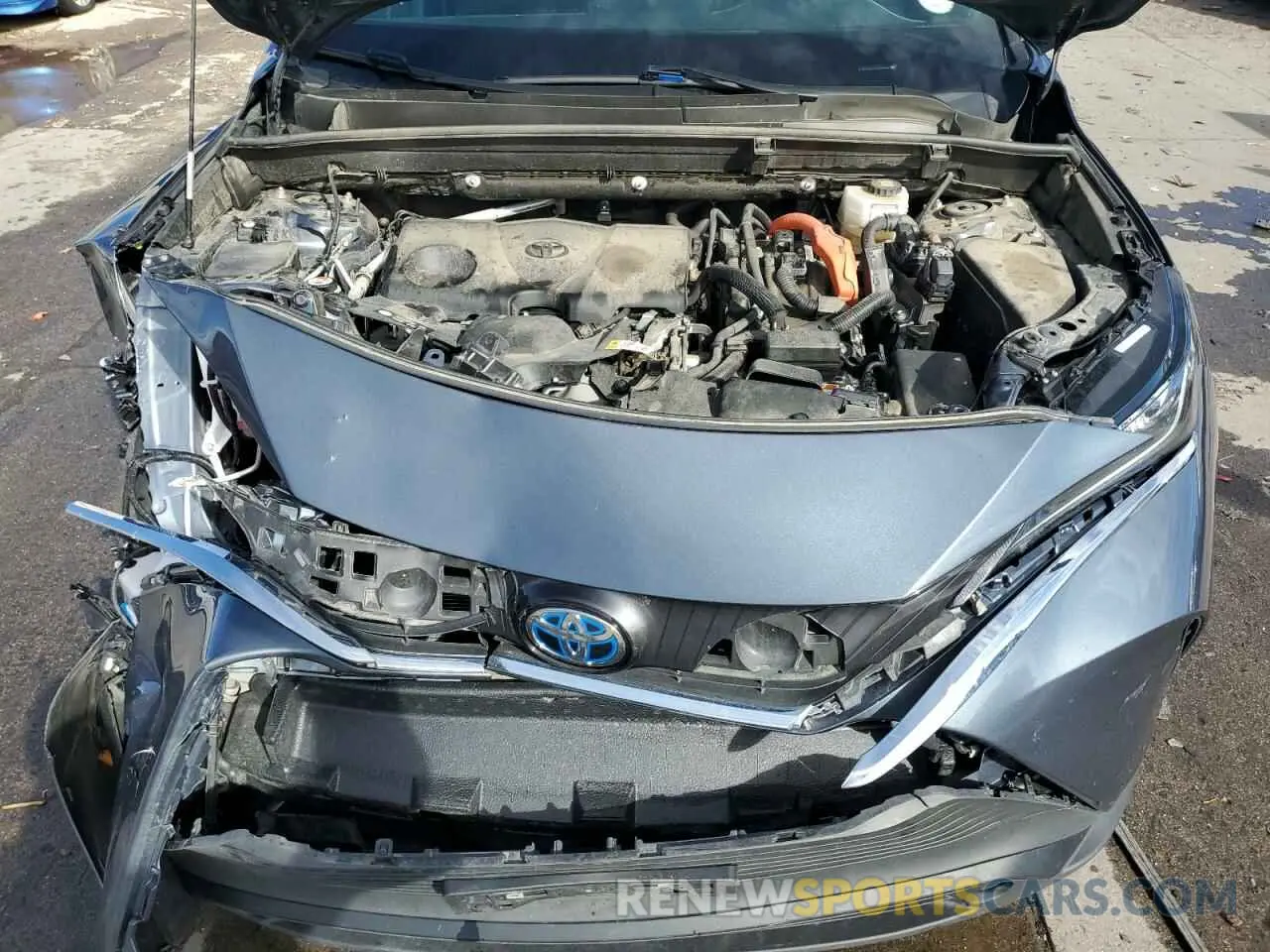 12 Photograph of a damaged car JTEAAAAH8NJ105880 TOYOTA VENZA 2022